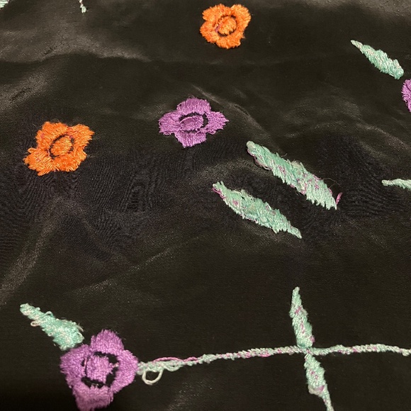 Vintage Shawl Embroidered Wrap Scarf Fringe Black - Picture 10 of 11